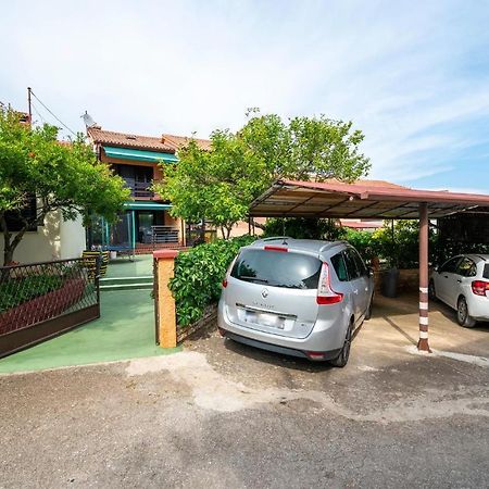 1 Bedroom Amazing Apartment In Peruški Esterno foto