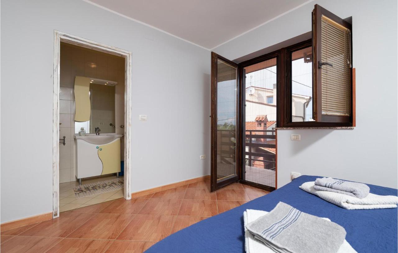 1 Bedroom Amazing Apartment In Peruški Esterno foto