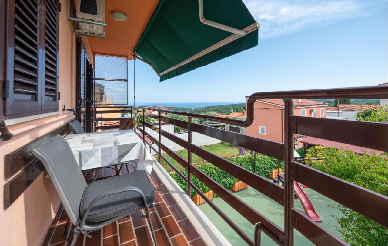 1 Bedroom Amazing Apartment In Peruški Esterno foto